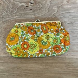 Retro floral clutch